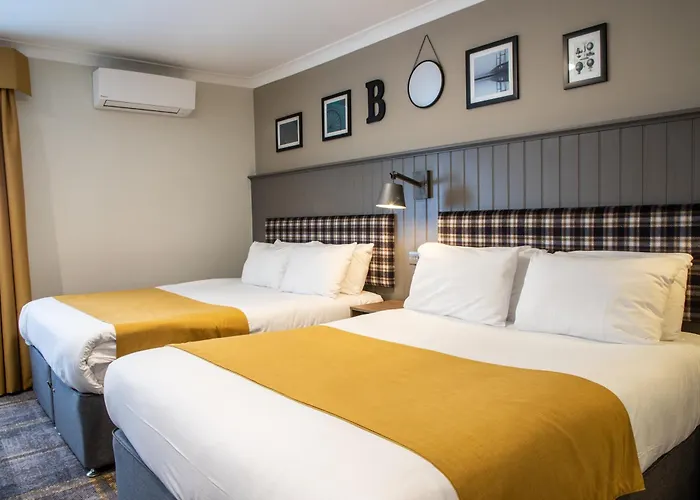 Almondsbury Inn & Lounge